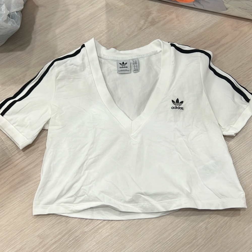 Women’s Adidas Cropped Short Sleeve Size M